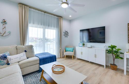 Hudson Beach Estates House | Chic Hudson Townhome Walk to the Beach!
