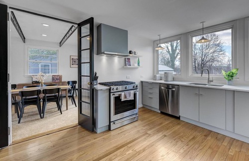 Princeton House | Chic Industrial Lounge near Princeton U!