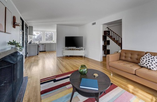 Princeton House | Chic Industrial Lounge near Princeton U!
