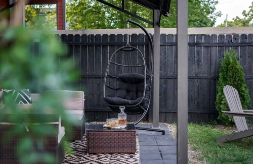 Fountain Square House | Chic Indy Bungalow in Fountain Square, sleeps 12