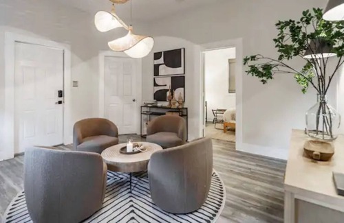 Fountain Square House | Chic Indy Bungalow in Fountain Square, sleeps 12