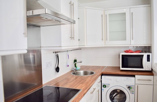 Kemptown Apartment | Chic Kemptown Studio – 500m to Brighton the Beach!