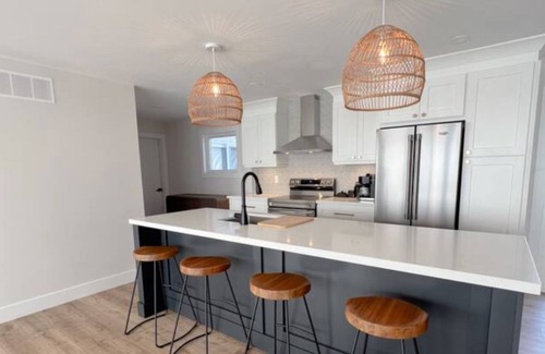 Turkey Point Cottage | Chic Lake Front Cottage on Cedar