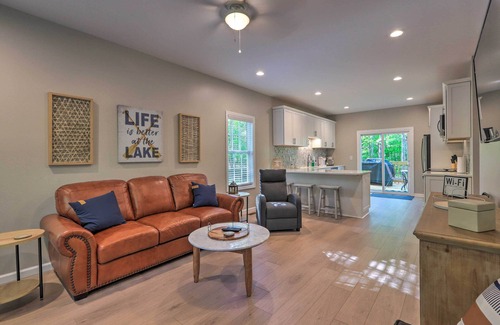 Milledgeville House | Chic Lake Sinclair Retreat with Dock & Hot Tub!