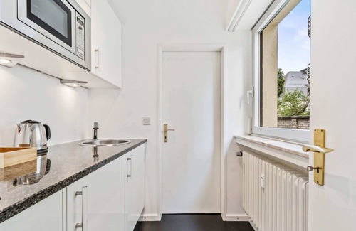 Limpertsberg Apartment | Chic Limpertsberg Studio w/Free Parking & Wi-Fi
