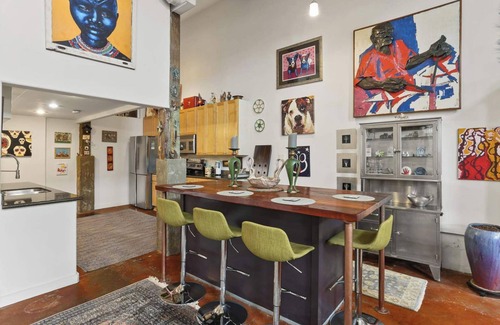 Seventh Ward Apartment | Chic Loft Retreat blocks from the Quarter!