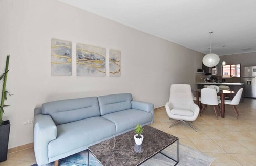 Gold Coast Apartment | Chic Lux Resort 2BR Condo - Casita Suerte by Bocobay