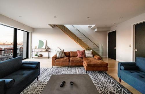 North Bergen House | Chic Luxury 4BR Townhome with NYC Views