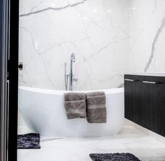 North Bergen House | Chic Luxury 4BR Townhome with NYC Views