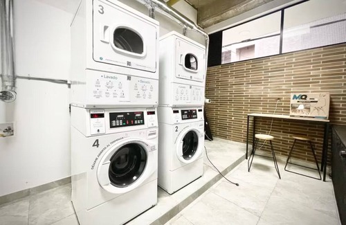 La Gran Via Apartment | Chic Luxury Stay Near Parque 93