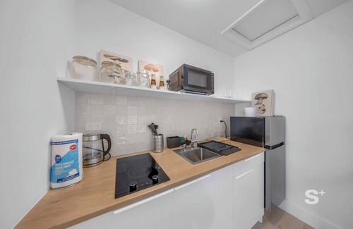 Seybold Apartment | Chic Miami Studio | Gym, BBQ, Free Parking