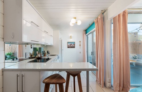 Twin Palms Condo | Chic Mid Century Bungalow at Famed Ocotillo Lodge