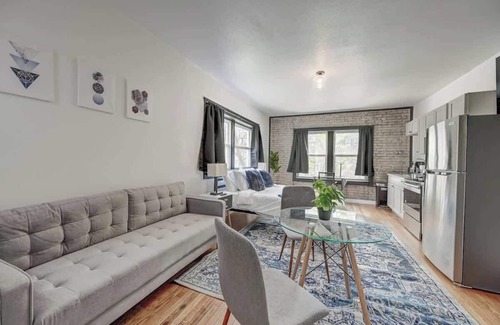 Lower East Side Apartment | Chic MKE Studio | Walk to Beach & Brady St Dining
