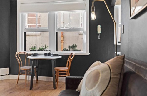 Kings Cross Apartment | Chic & modern 2bed apt in the heart of Potts Point