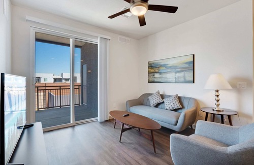 Palm Valley Apartment | Chic Modern Clean 2BR Apartment by Stay Gia