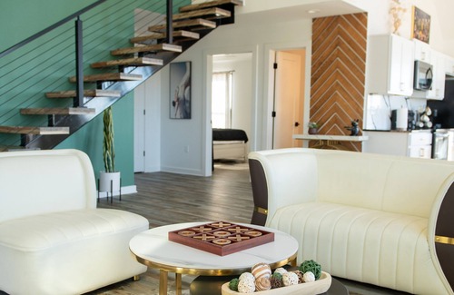 Conway House | Chic, Modern home in the woods