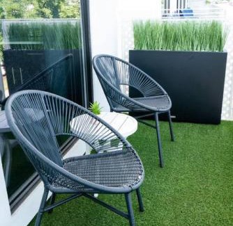 Edgehill House | CHIC Modern Nashville Condo POOL, PATIO, PARKING