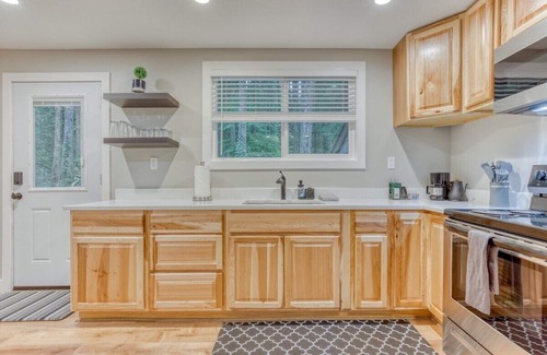 Mount Hood Village Apartment | Chic Mt. Hood Retreat, Private Deck - Mt Air 6