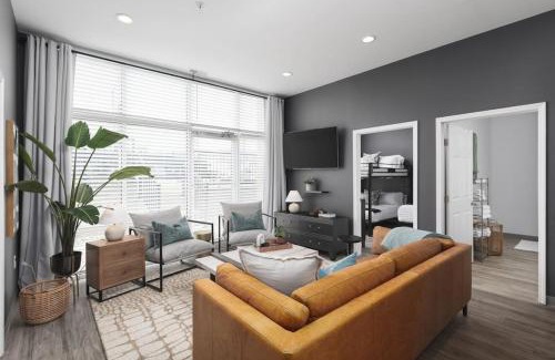 Maxwell Apartment | Chic Nashville 4 Bedroom, 7 Beds - Walk to Restaurants