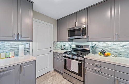 Laguna Hills House | Chic Nest parent’s favorite! Irvine, Laguna, Best location!