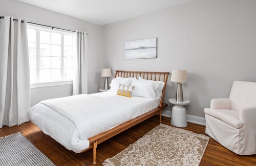 Meridian-Kessler House | Chic Newly Renovated Apt Stay for Indy500/GenCon