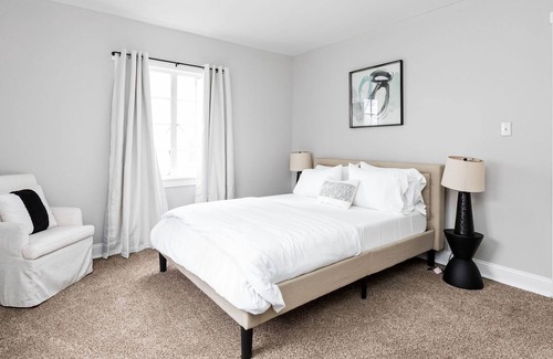 Meridian-Kessler House | Chic Newly Renovated Apt Stay for Indy500/GenCon