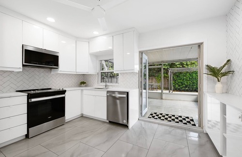 River Oaks House | Chic Oasis: Private Pool, Close To Beaches