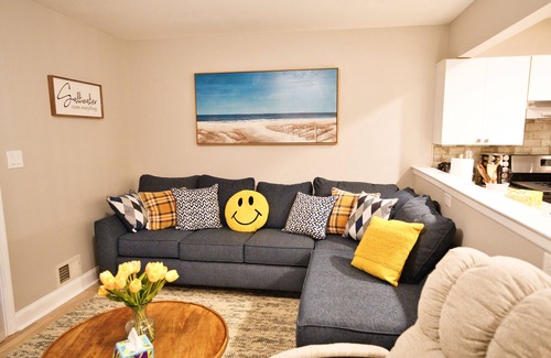 Neptune City House | Chic Ocean Grove Vacation Home with Playroom - Perfect Getaway! Pet-Friendly!