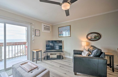 Sneads Ferry Apartment | Chic Oceanfront North Topsail Beach Condo with Deck
