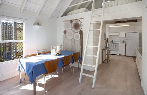 Stinson Beach House | Chic Oceanfront Beach Getaway