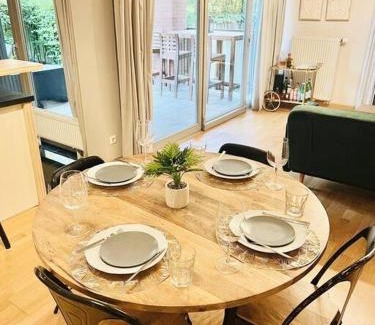 Neudorf-Weimershof Apartment | Chic one bedroom with parking&terrace-KIR22