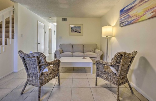 Ormond Beach House | Chic Ormond Beach Townhome w/ Grill & Shared Pool!