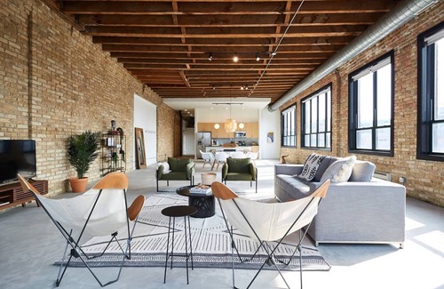 West Loop Apartment | Chic Penthouse Corner 3BR Loft In Fulton Market | Featured In Architectural Dige