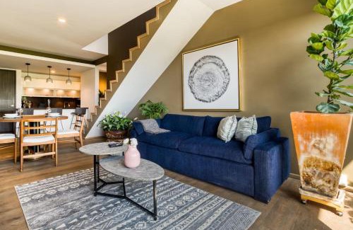La Condesa House | Chic PH Haven with rooftop, Condesa 2BR By Tasman