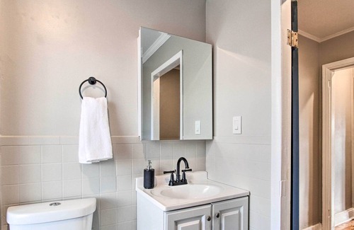 Northwest Philadelphia House | Chic Philadelphia Townhome w/ Fenced Yard!