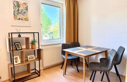 Modling Apartment | Chic Relax - Best located City & Nature Trip Apartment