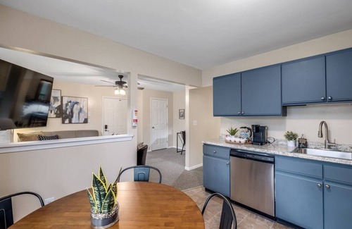 Ypsilanti Apartment | Chic Remodeled Retreat Near Emu: Easy Commute 2 Bedroom Apts
