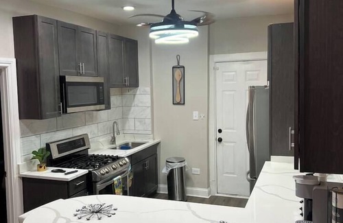 Roseland Apartment | Chic Retreat, Chic Retreat "Your Urban Getaway"