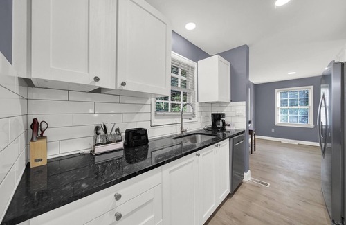 Marlwood Acre House | Chic retreat in charlotte 3bed2b