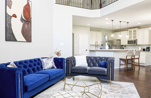 Frisco House | Chic Retreat on Goliad Circle - Your Ideal Getaway Awaits Here in Style! #41763