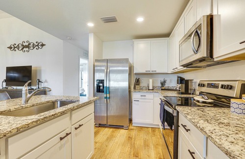 Biggar House | Chic Retreat w/Lanai in Fort Myers!