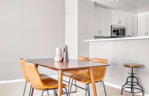 San Jose Apartment | Chic Santana Row 2BR w/Pool & Garage, 10 mins to Google, by Blueground