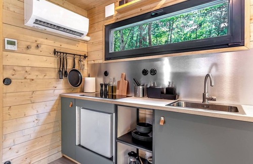 Kuusalu Parish House | Chic Sauna Cabin Near the Sea - VULIN Cabin Nº01nn
