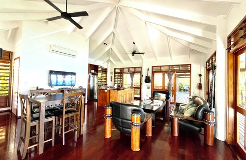 Savusavu Villa | Chic Serene & Secluded Beachfront Villa - Your Own Private Resort