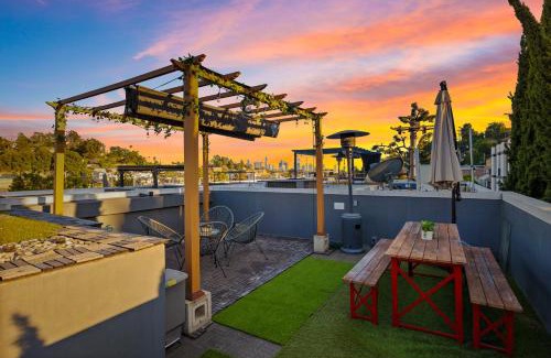Silver Lake Villa | Chic Silver Lake Oasis with Breathtaking City Skyline Views, Private Rooftop & Garage