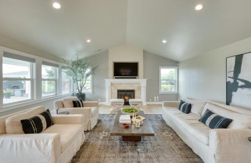 Sonoma House | Chic Sonoma Oasis w Pool Bocce Hot Tub Minutes to Downtown