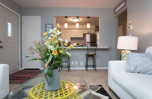 Benson House | 🥰 Chic, Spacious home in Historic Benson 🥰