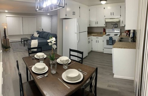 Puyallup Apartment | 🔥CHIC, SPACIOUS, PRIVATE STAY: GREAT LOCATION🔥