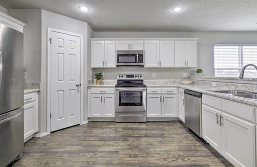 Bentonville - Fayetteville House | Chic Springdale Abode w/ Community Amenities