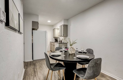 Stillwater Apartment | Chic Stay @ The Hub – WiFi+Parking w/Weekday Deal